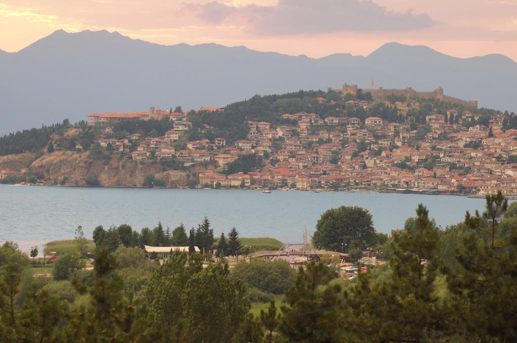 Villa Megdani B Ohrid Ngoại thất bức ảnh